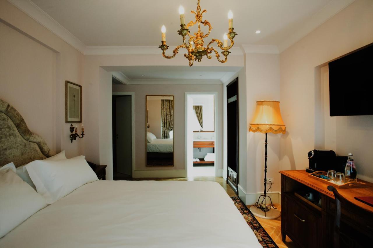 Ebel Boutique Hotel Tirana Extérieur photo