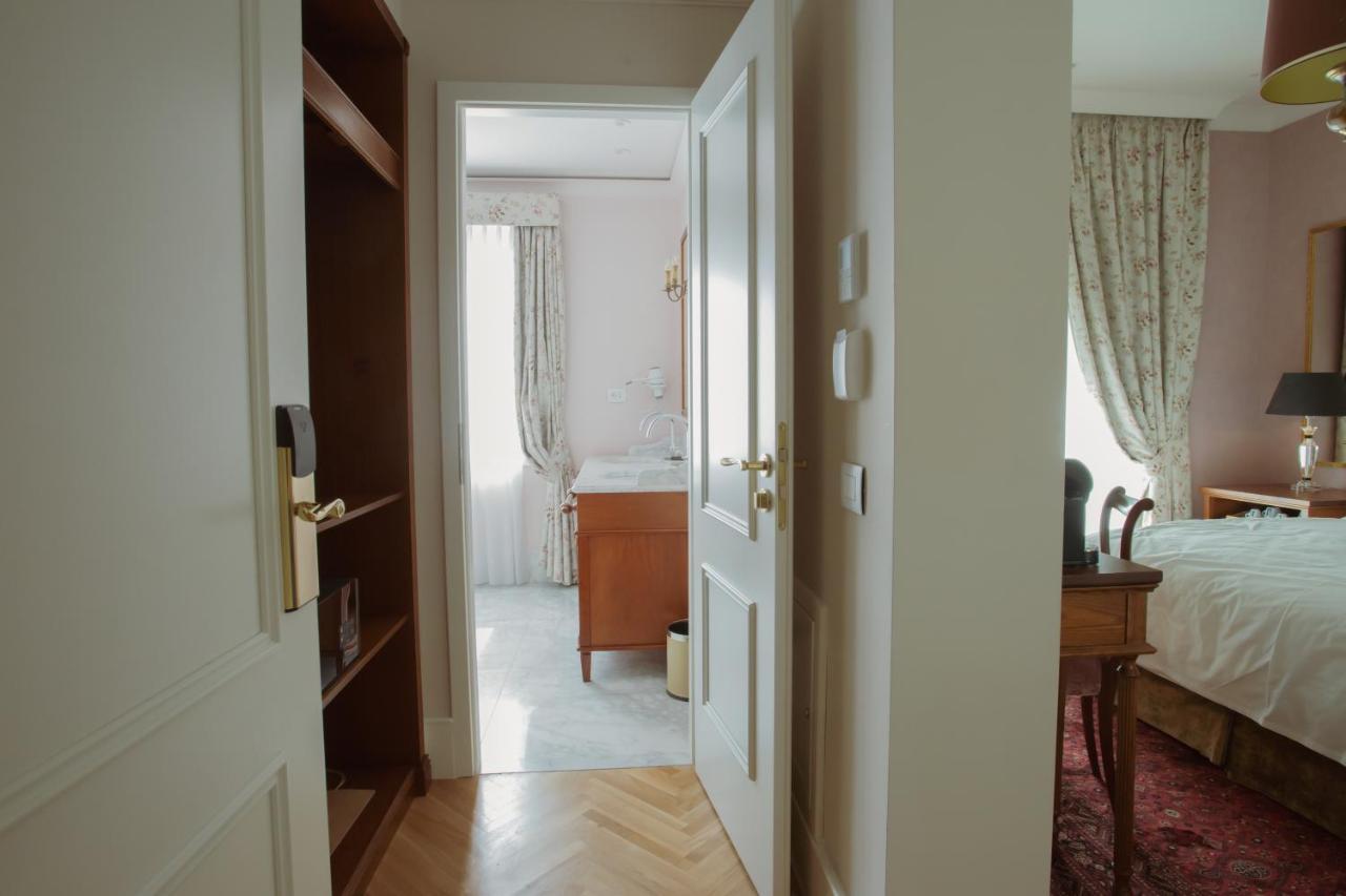 Ebel Boutique Hotel Tirana Extérieur photo