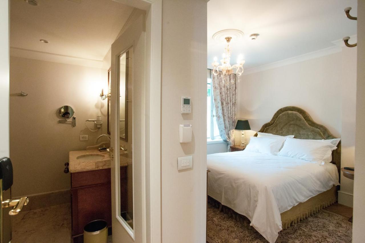 Ebel Boutique Hotel Tirana Extérieur photo