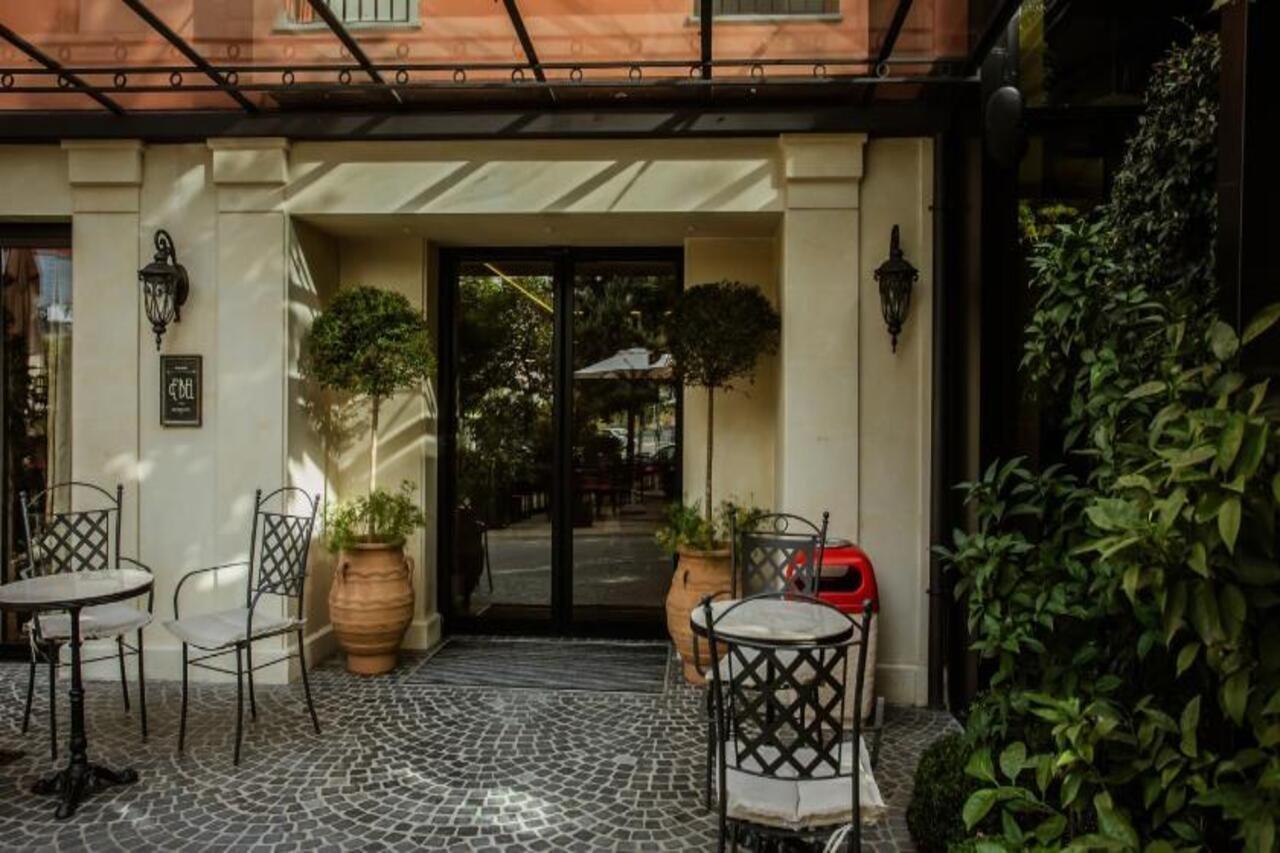Ebel Boutique Hotel Tirana Extérieur photo
