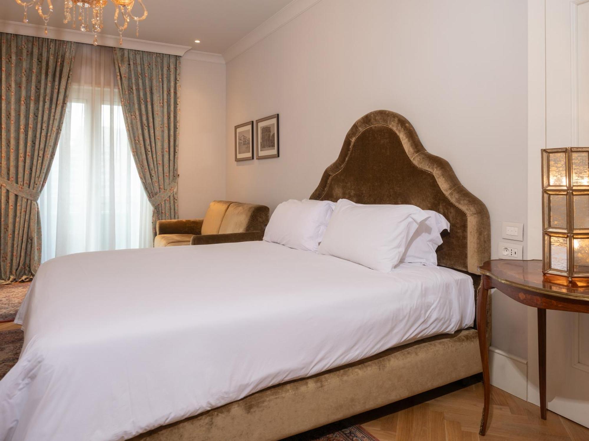 Ebel Boutique Hotel Tirana Extérieur photo