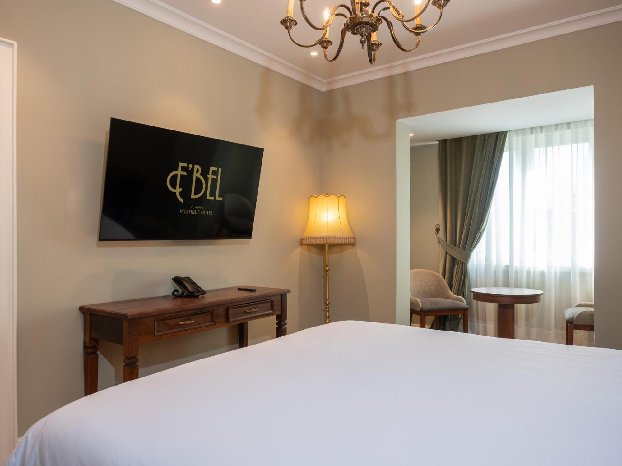 Ebel Boutique Hotel Tirana Extérieur photo